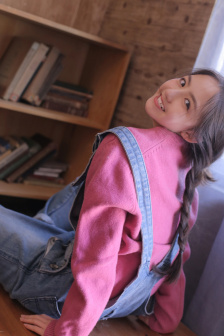 卿本佳人在线看